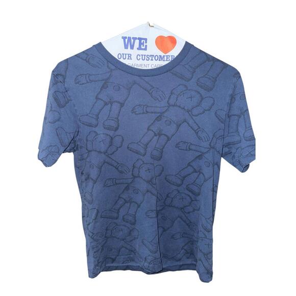 Kaws x Uniqlo T-Shirt Rare Sz S AOP - Picture 1 of 5